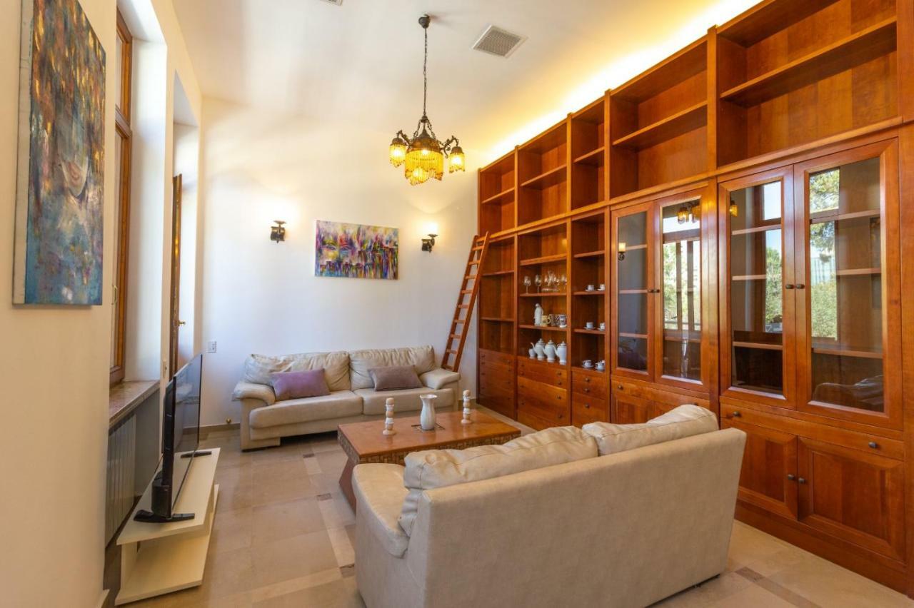 Art Apartment In Mamila Jerusalén Exterior foto